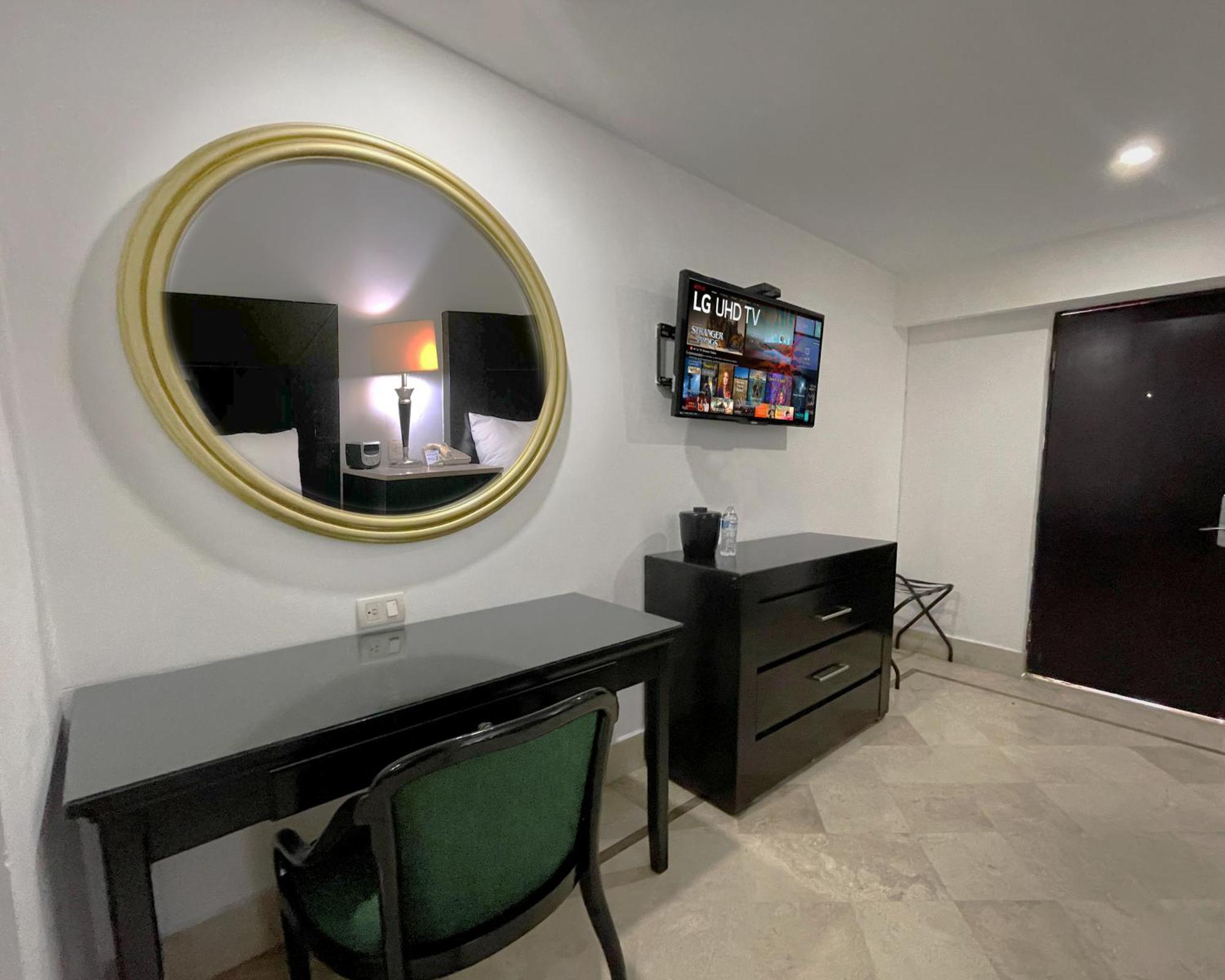 Hotel Plaza Inn Los Mochis Esterno foto