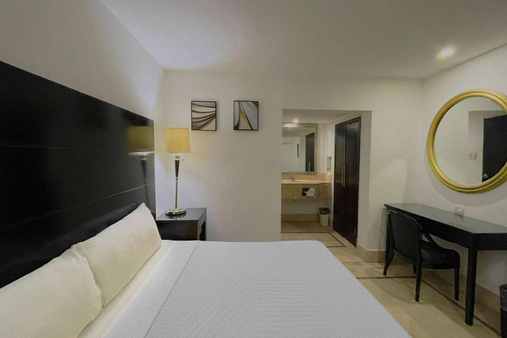 Hotel Plaza Inn Los Mochis Esterno foto