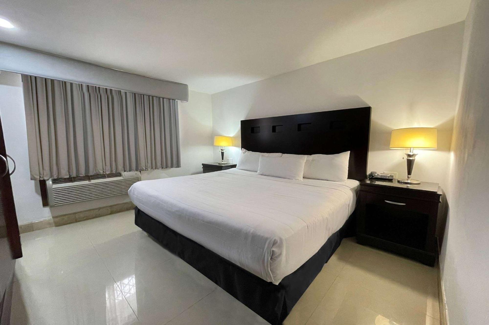 Hotel Plaza Inn Los Mochis Esterno foto